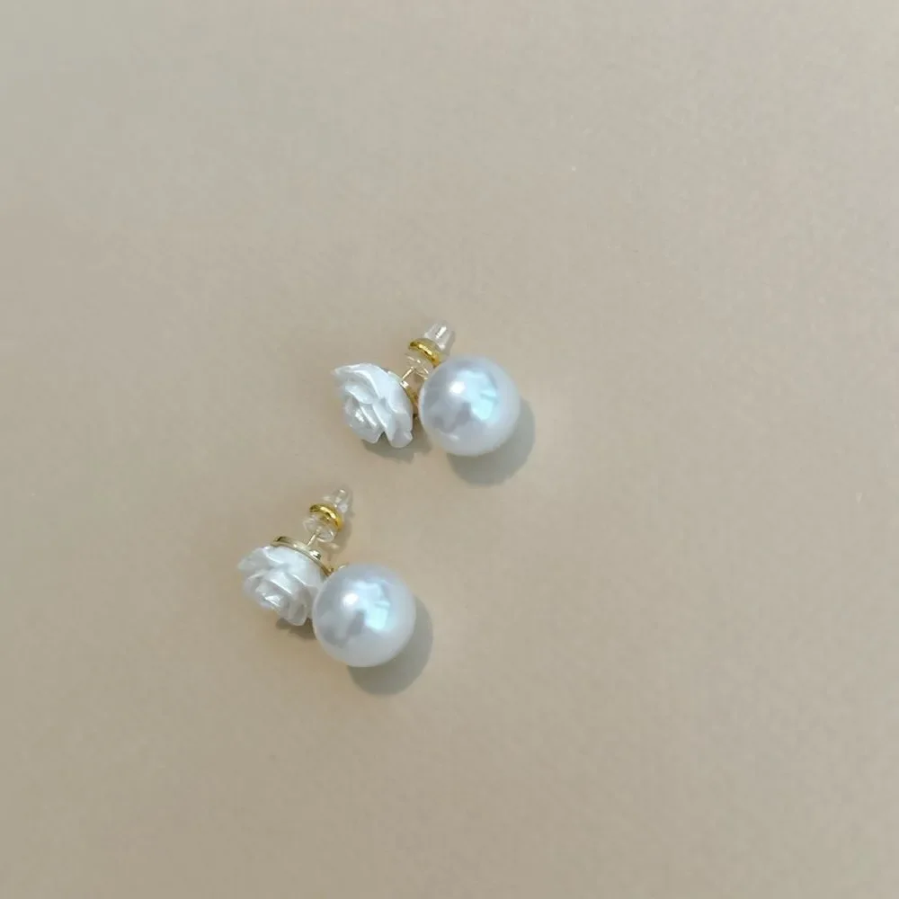 Pearl drop earrings M835